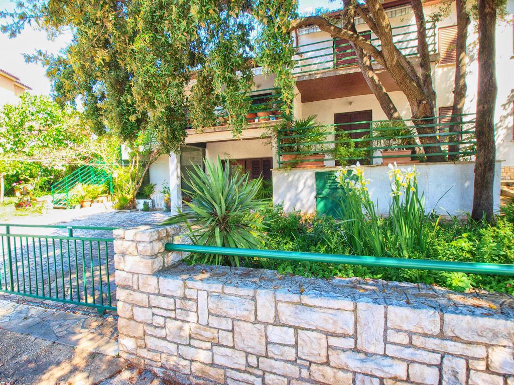 Apartments Evelina 1057 Pjescana Uvala Εξωτερικό φωτογραφία